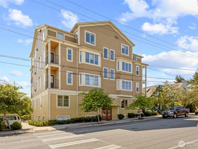 1215 Lawrence Street #201