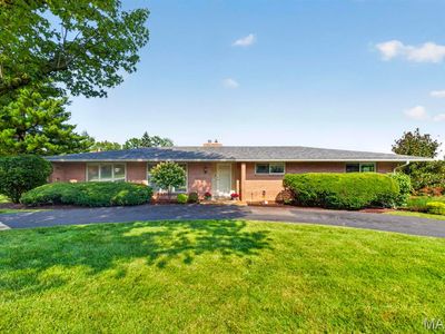 9 Green Oaks Dr