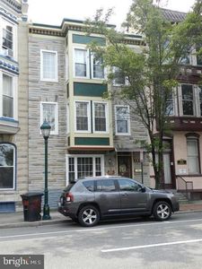 123 E Franklin St