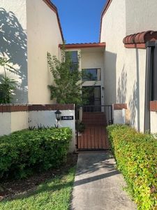 341 Ives Dairy Rd APT 6