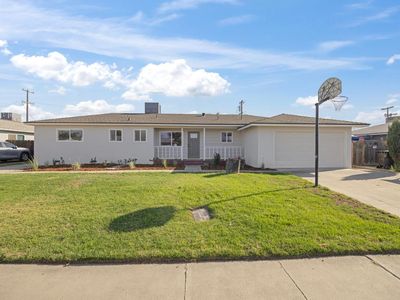 1075 Cypress Ln