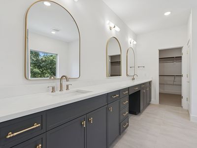 452 Waters Edge Dr Unit 823