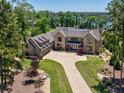 2880 Linger Longer Dr