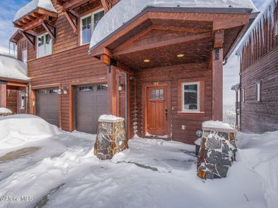 153 Chutes Ln