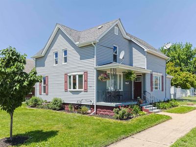 502 W 10th St