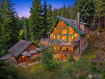 301 Carillon Cove Drive
