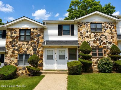31 Bradley Ct #B