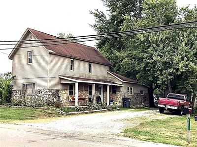 251 E Us Highway 52