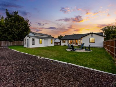 2652 W Whitestone Dr