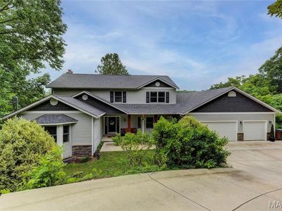 156 Forest Dr