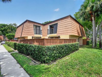 503 BUTTONWOOD Lane