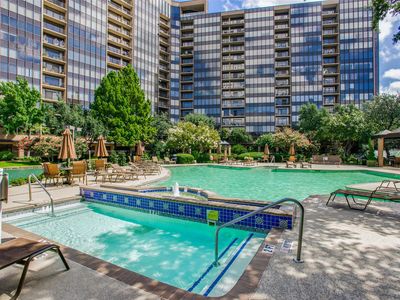 5200 Keller Springs Rd APT 422