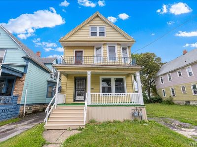 688 Riley St