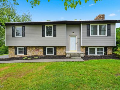 2805 Oakcliff Ct