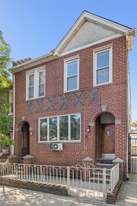1538 W 11th Street