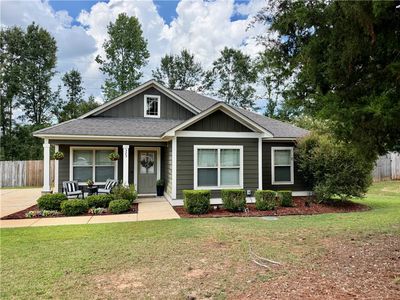 323 Embry Ln