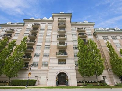 50 N Plum Grove Rd Unit 206E