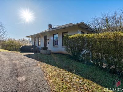 585 White Cir APT 35