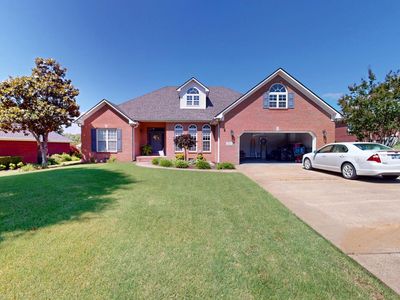 1925 Fairway Dr