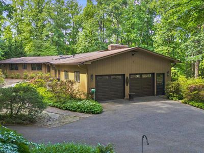 698 Discovery Rd