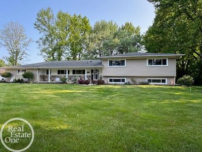 2403 E Square Lake Rd