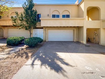 438 Pinon Creek Rd SE