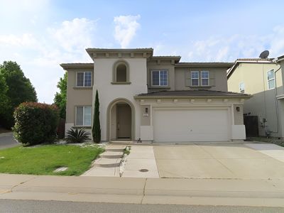 850 Devonshire Ln