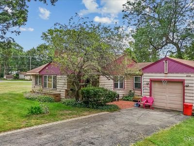 2119 Cherry Ave