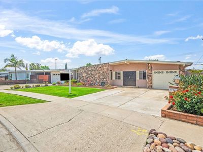 736 W Elm Ave