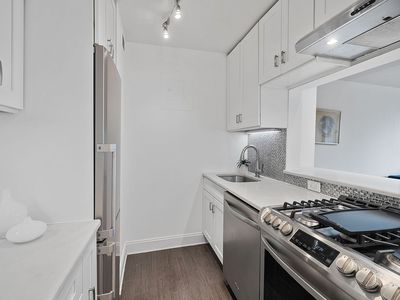 245 E 54th St APT 23H