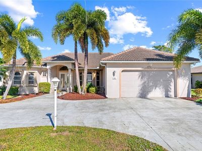 Property at 1935 SE 26th St, Cape Coral, FL