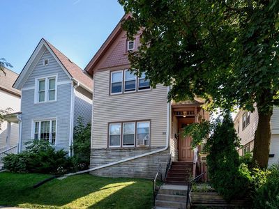 305 East Clarence STREET