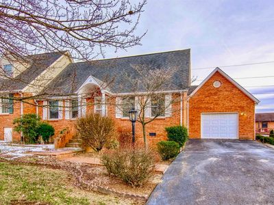 15 Scattergood Dr NE