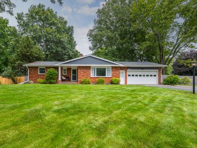 2351 Fountain Ln