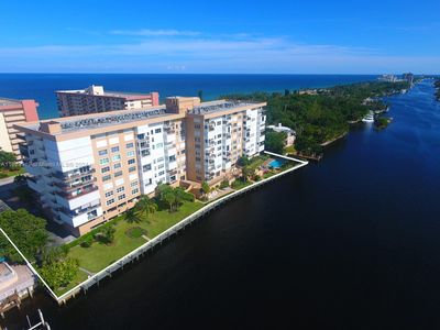 1150 Hillsboro Mile APT 707