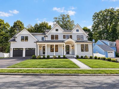 98 Falcon St