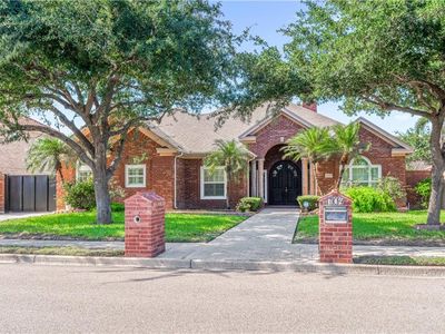704 Redbud Ave