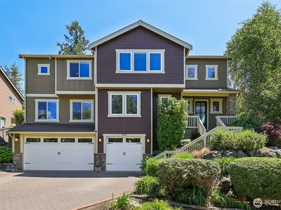 9055 Hargreaves Place