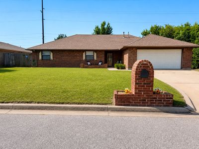 7706 NW Lawton Ave