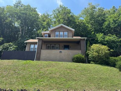 1084 W. WASHINGTON AVE