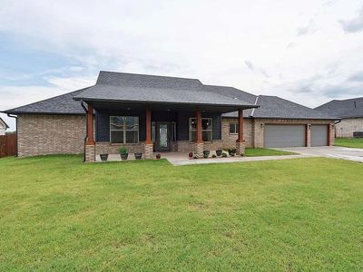 7622 NE Highland Hills Dr