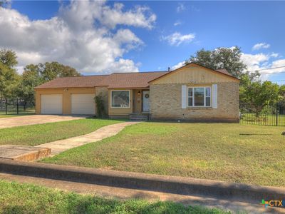 Property at 800 N Bishop St, San Marcos, TX