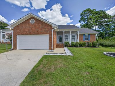 113 Grimsby Ln
