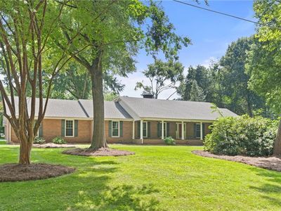 4331 Woodbourne Dr