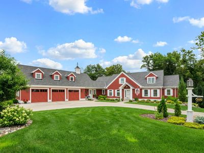 3698 Woodland Cove Pkwy