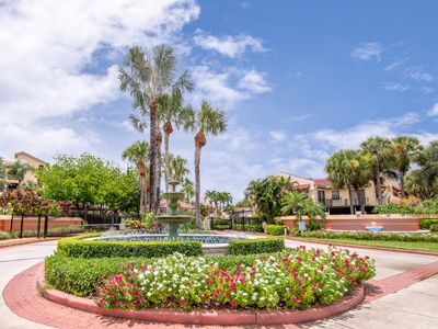 600 Uno Lago 202 Drive #202