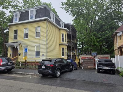 4 Home St