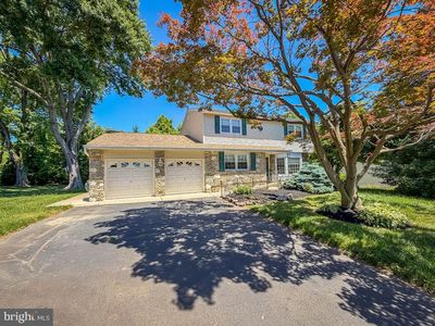 16 Upton Ln