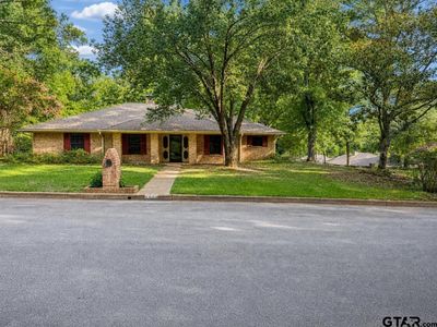4828 Prestwick Ln