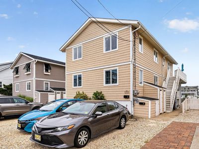 399 24th St APT A